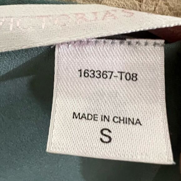 VINTAGE Y2K Victoria’s Secret Satin Lace Sleep Set Size Small - Picture 10 of 12